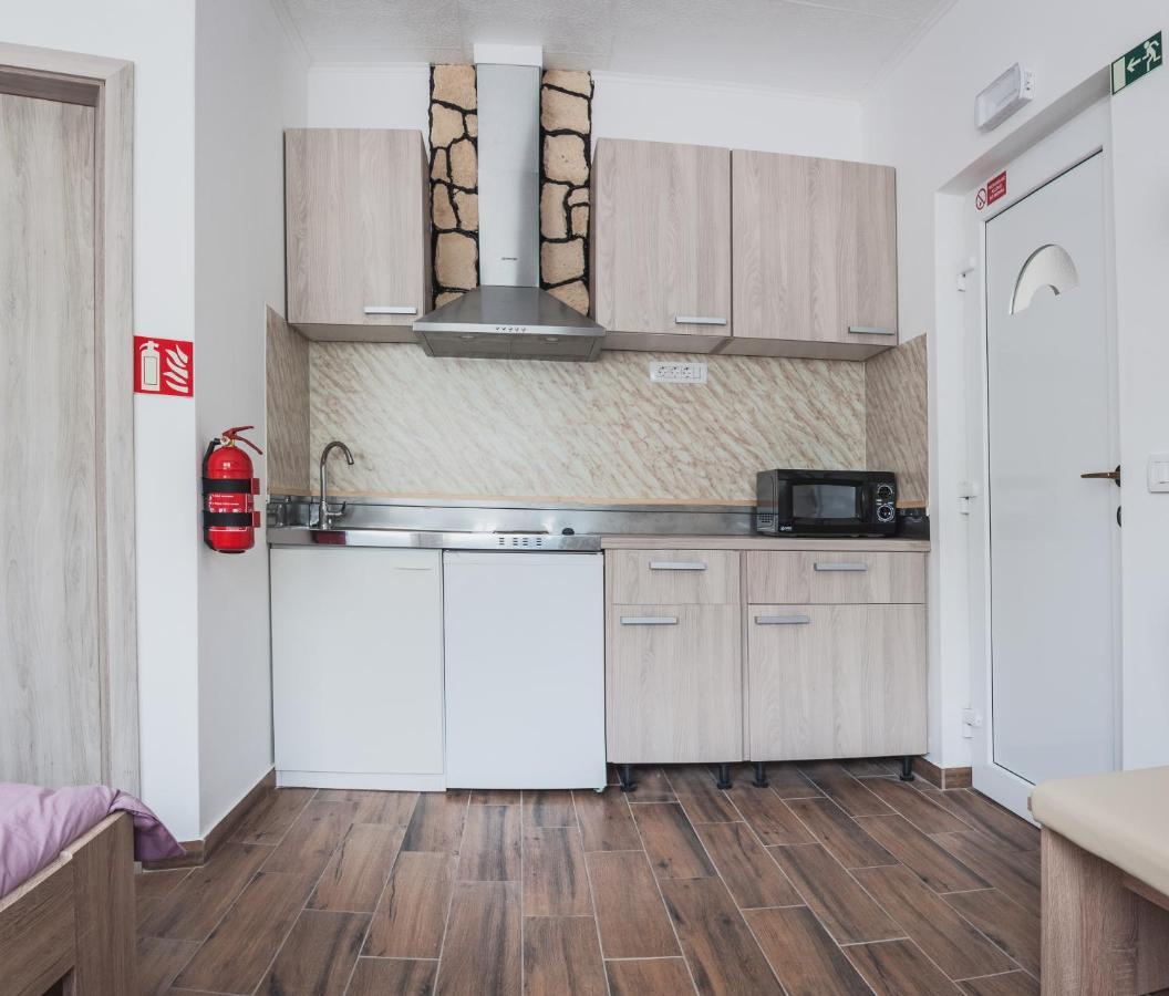 Apartmaji Hrast - Podbela Exterior photo